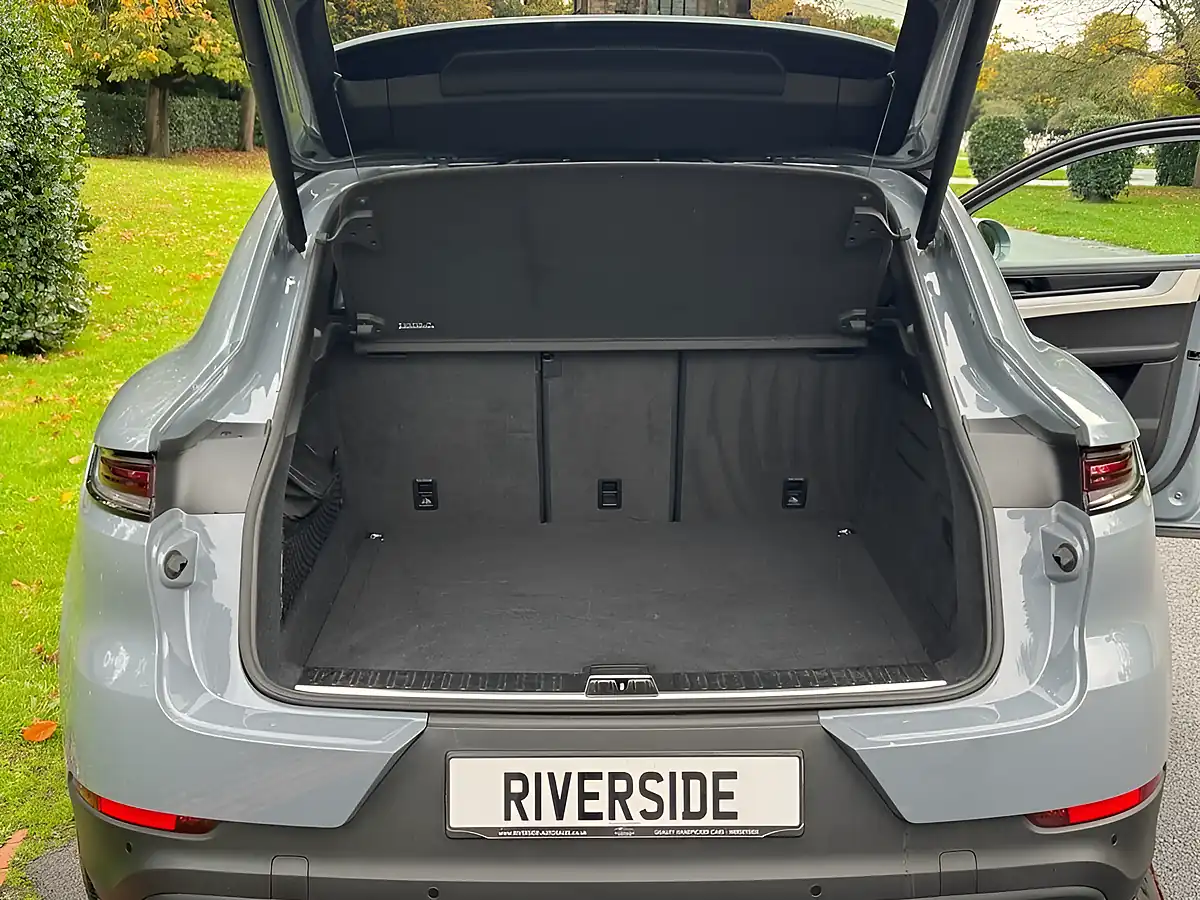 Used 2024 Porsche Cayenne Coupe Grey - Interior and Exterior details 14