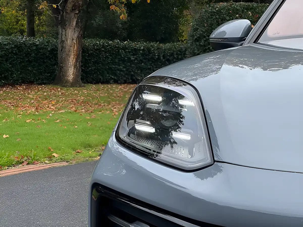 Used 2024 Porsche Cayenne Coupe Grey - Interior and Exterior details 4