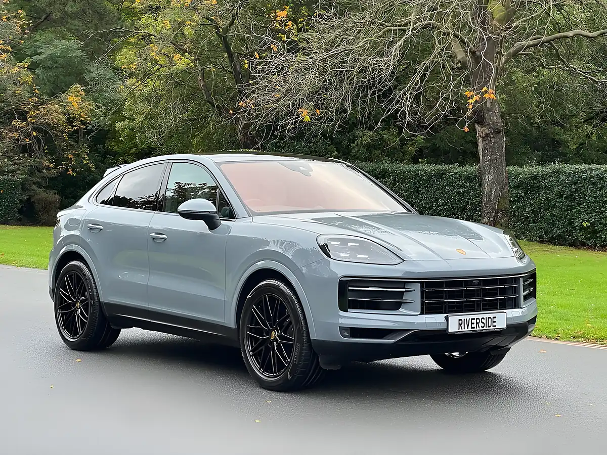Used 2024 Porsche Cayenne Coupe Grey - Interior and Exterior details 7