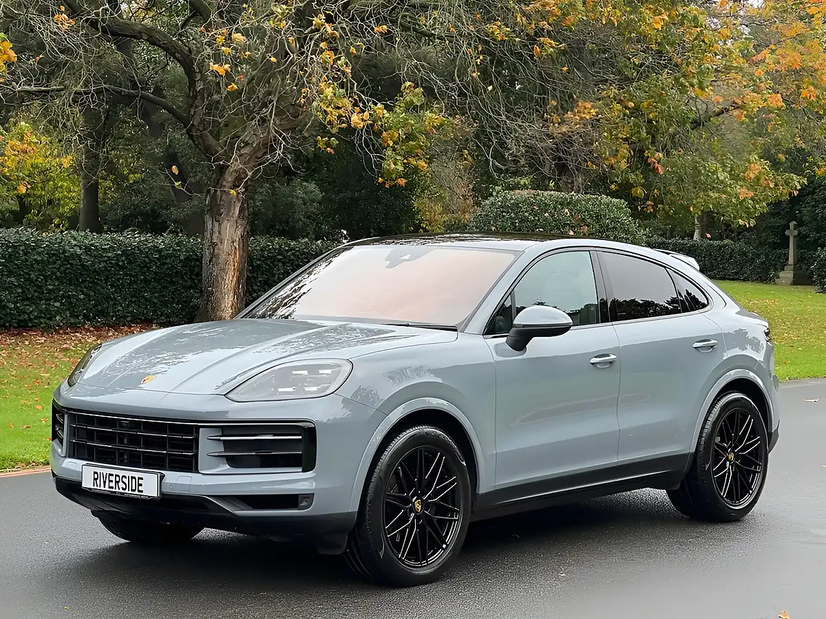 Used 2024 Porsche Cayenne Coupe Grey - Interior and Exterior details 8