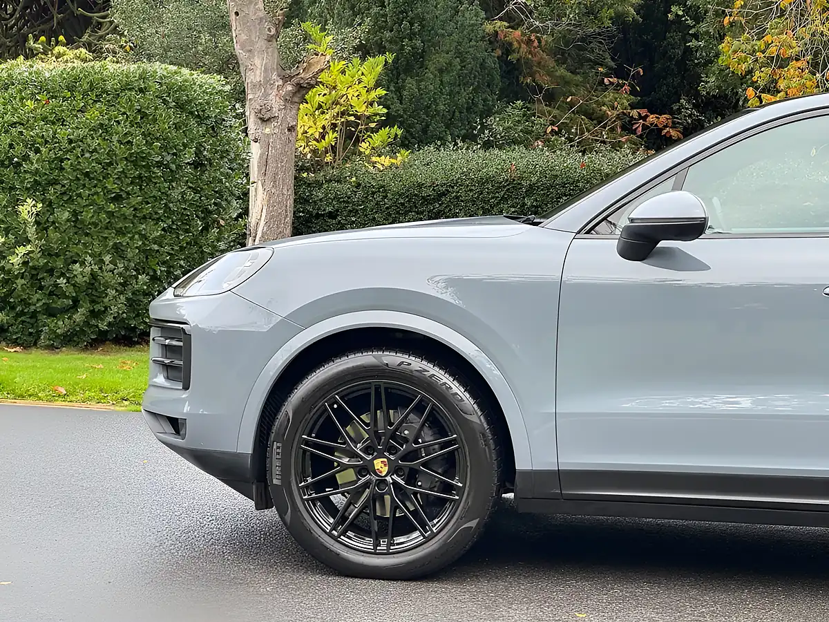 Used 2024 Porsche Cayenne Coupe Grey - Interior and Exterior details 9