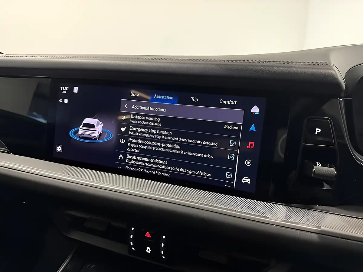 Used 2024 Porsche Cayenne T Grey - Interior and Exterior details 18