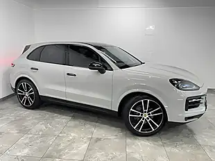 Used 2024 Porsche Cayenne T Grey - Interior and Exterior details 2