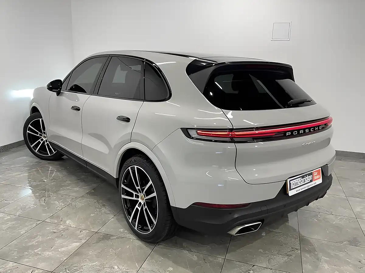 Used 2024 Porsche Cayenne T Grey - Interior and Exterior details 5