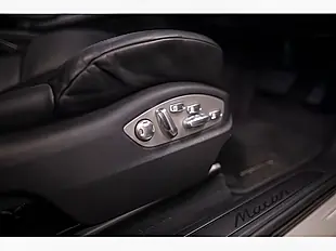 Used 2024 Porsche Macan Crayon - Interior and Exterior details 10