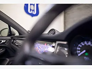 Used 2024 Porsche Macan Crayon - Interior and Exterior details 11