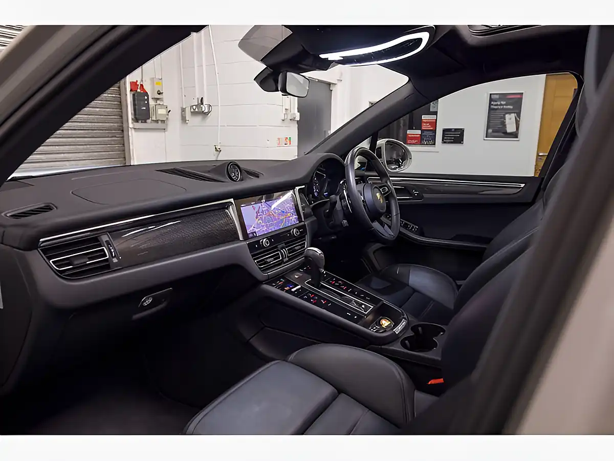 Used 2024 Porsche Macan Crayon - Interior and Exterior details 14
