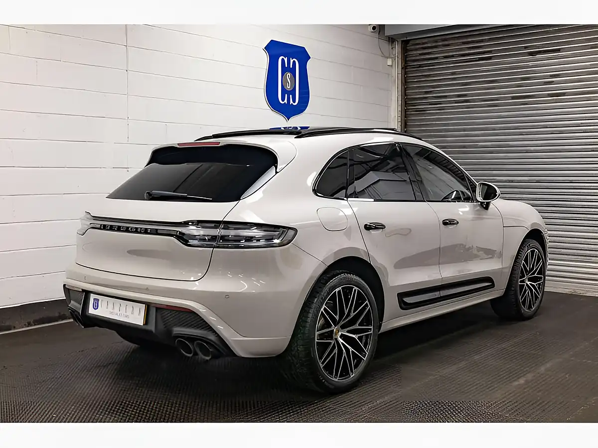Used 2024 Porsche Macan Crayon - Interior and Exterior details 3