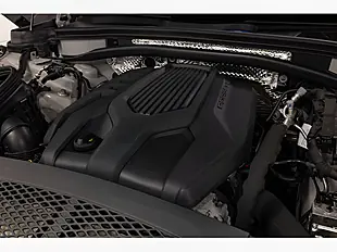 Used 2024 Porsche Macan Crayon - Interior and Exterior details 9