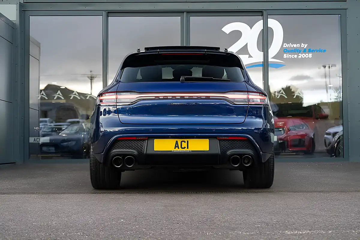 Used 2024 Porsche Macan Gts Gentian Blue Metallic - Interior and Exterior details 8