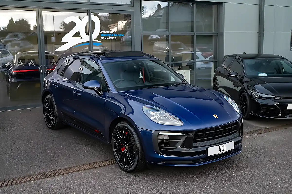 Used 2024 Porsche Macan Gts Gentian Blue Metallic - Interior and Exterior details 9