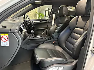 Used 2024 Porsche Macan T Grey - Interior and Exterior details 12