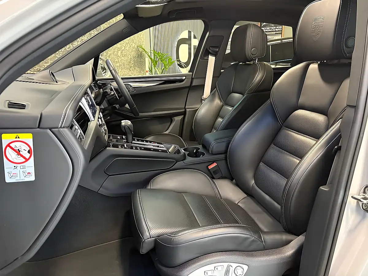 Used 2024 Porsche Macan T Grey - Interior and Exterior details 12
