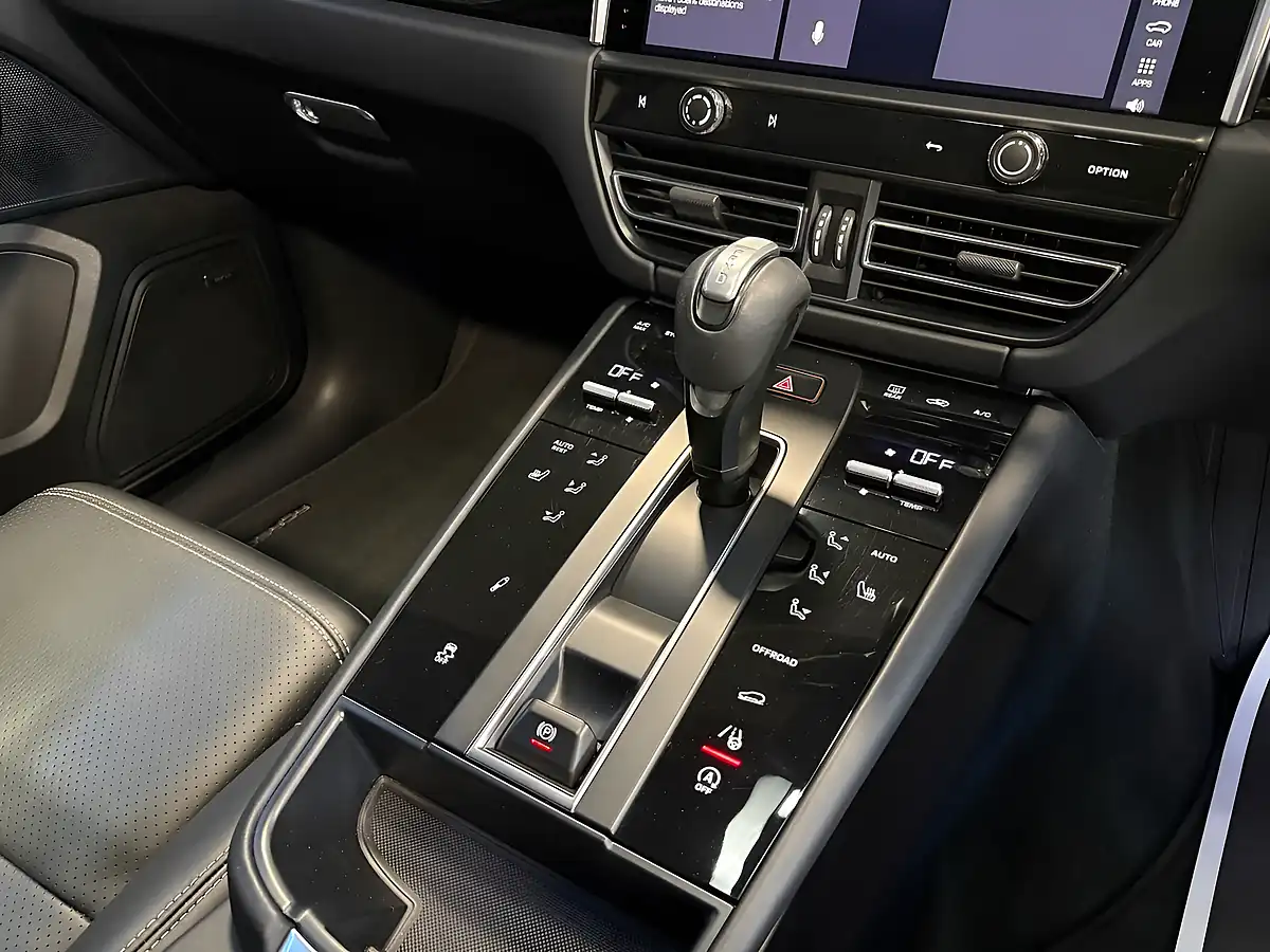 Used 2024 Porsche Macan T Grey - Interior and Exterior details 13