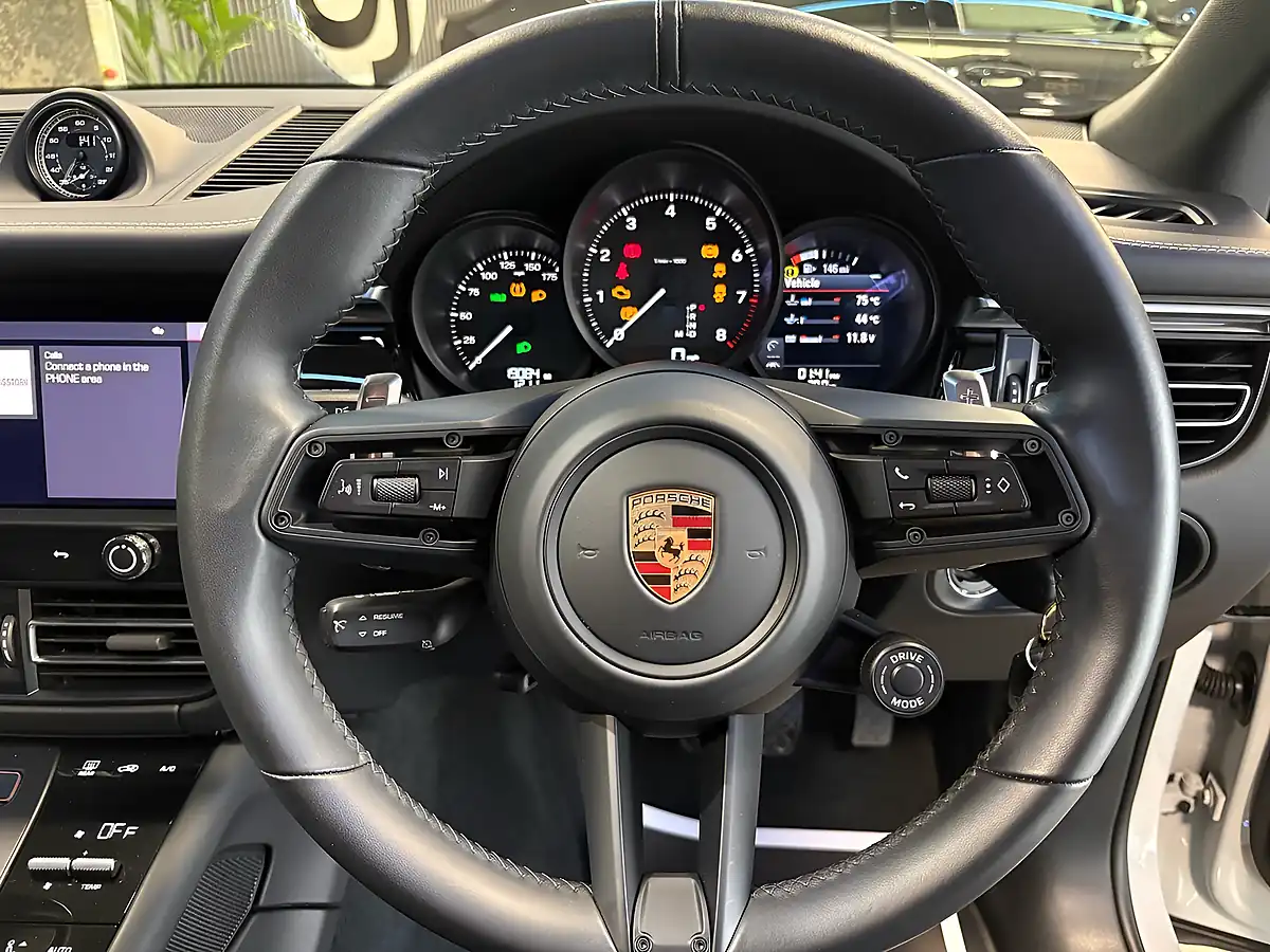 Used 2024 Porsche Macan T Grey - Interior and Exterior details 14