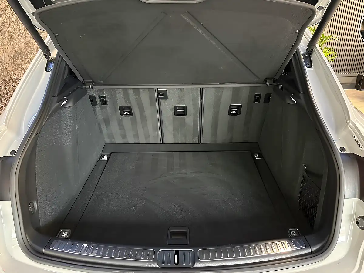 Used 2024 Porsche Macan T Grey - Interior and Exterior details 18