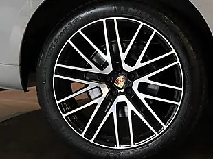 Used 2024 Porsche Macan T Grey - Interior and Exterior details 19