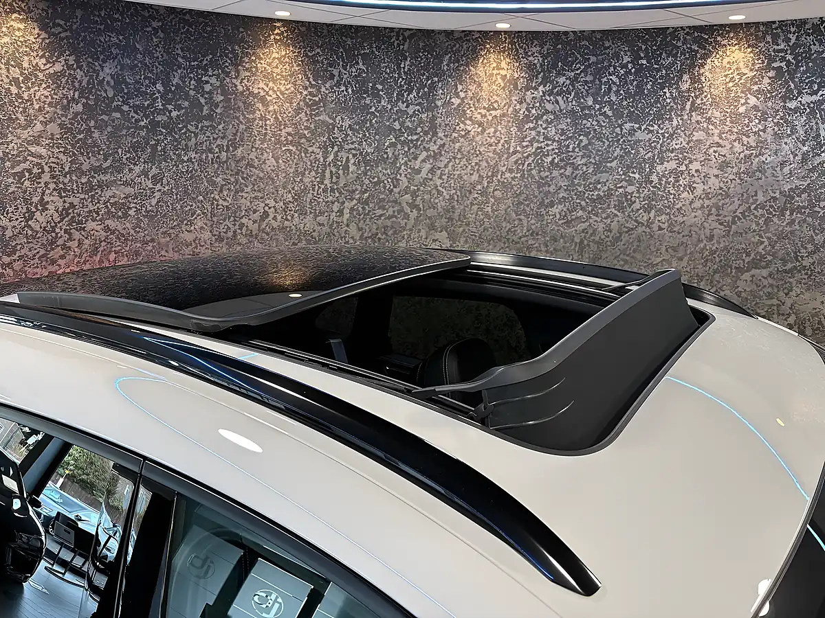 Used 2024 Porsche Macan T Grey - Interior and Exterior details 3