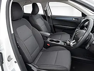 Used 2024 Renault Arkana Evolution White - Interior and Exterior details 11