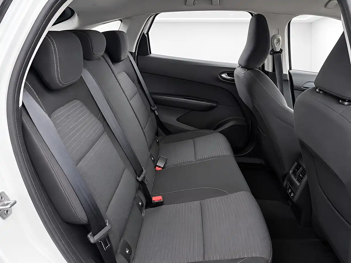 Used 2024 Renault Arkana Evolution White - Interior and Exterior details 12