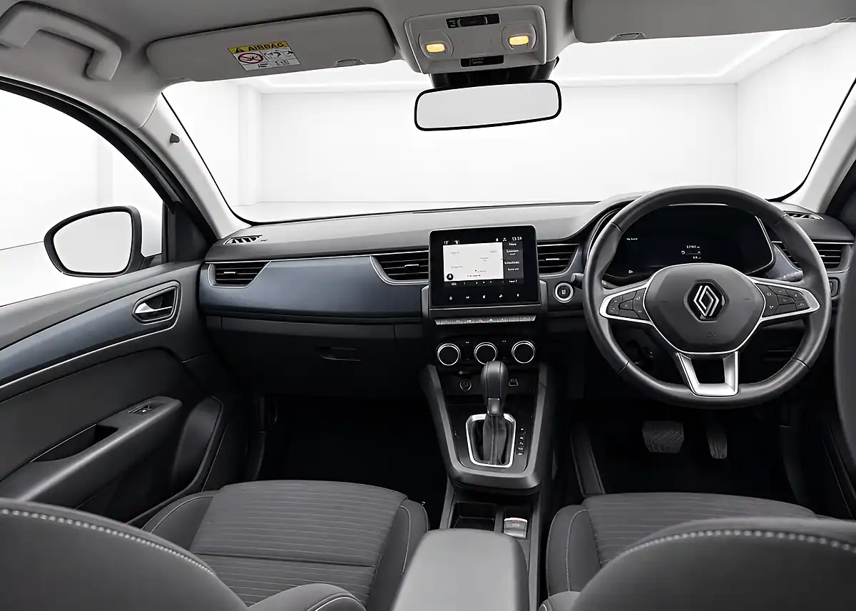 Used 2024 Renault Arkana Evolution White - Interior and Exterior details 8
