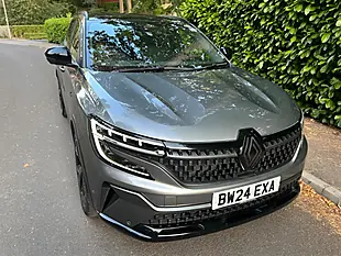 Used 2024 Renault Austral Iconic Esprit Alpine Grey - Interior and Exterior details 6
