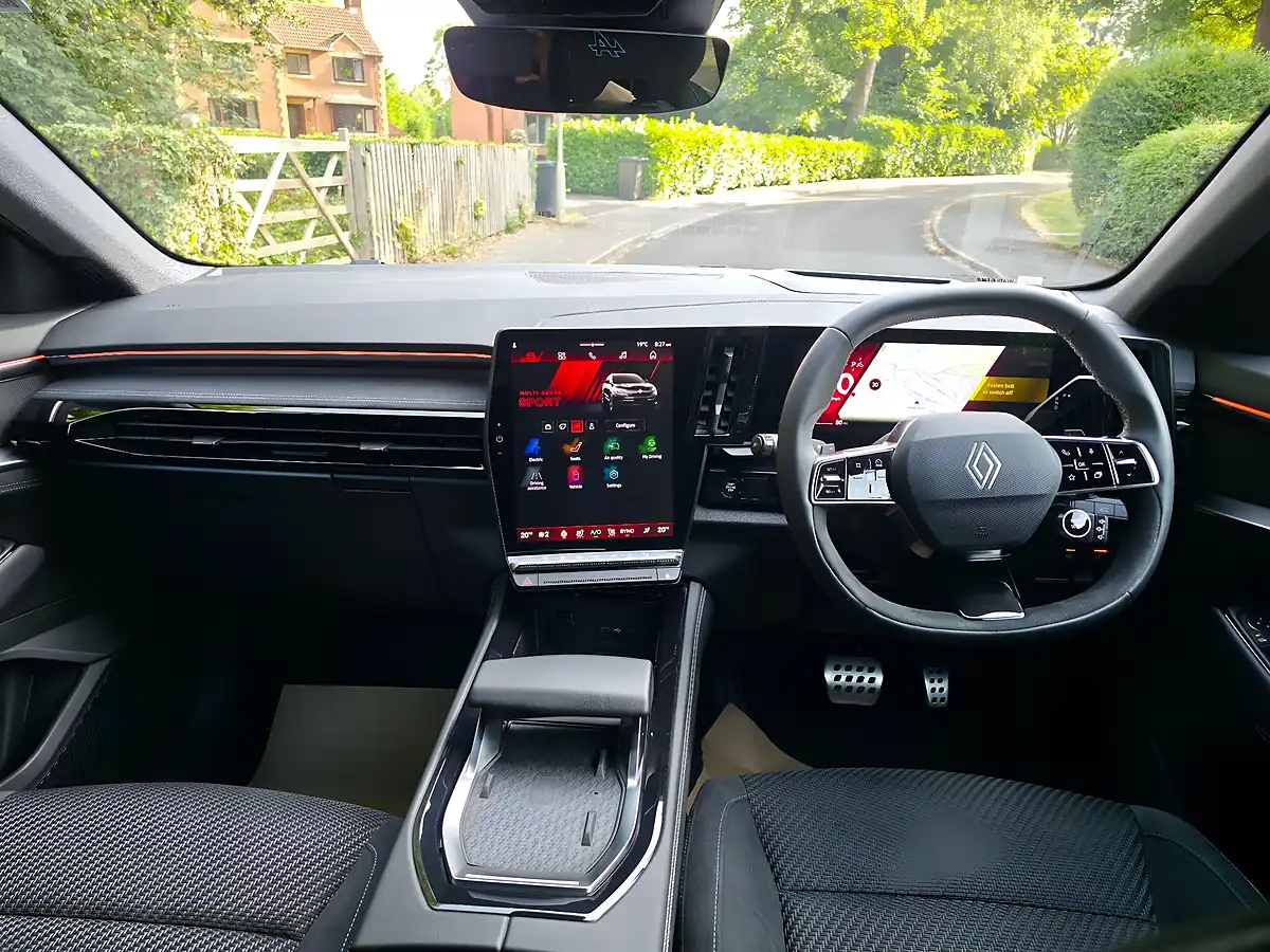Used 2024 Renault Austral Techno Esprit Alpine Black - Interior and Exterior details 10