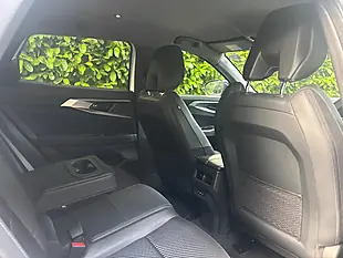Used 2024 Renault Austral Techno Esprit Alpine White - Interior and Exterior details 11