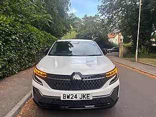 Used 2024 Renault Austral Techno Esprit Alpine White - Interior and Exterior details 2