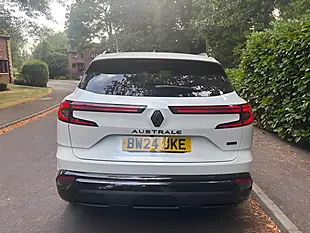Used 2024 Renault Austral Techno Esprit Alpine White - Interior and Exterior details 6