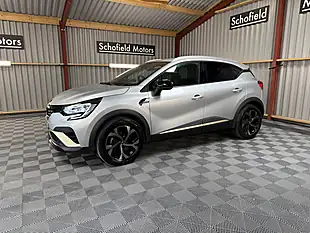 Used 2024 Renault Captur Engineered Grey - Interior and Exterior details 17