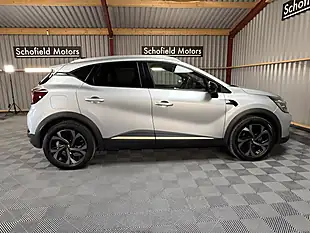 Used 2024 Renault Captur Engineered Grey - Interior and Exterior details 19