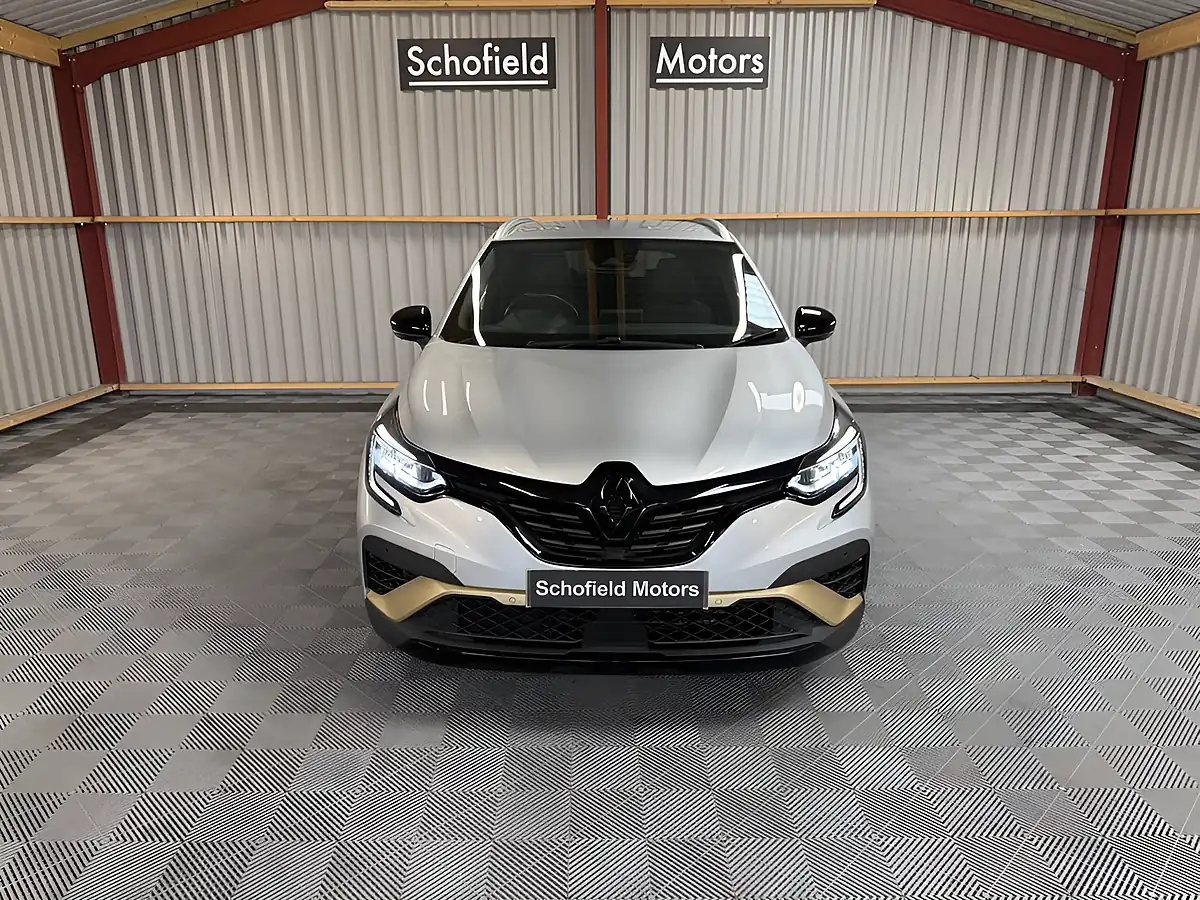 Used 2024 Renault Captur Engineered Grey - Interior and Exterior details 7