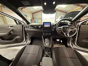 Used 2024 Renault Captur Engineered Grey - Interior and Exterior details 8