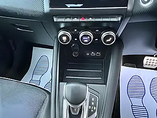 Used 2024 Renault Captur Engineered Grey - Interior and Exterior details 13