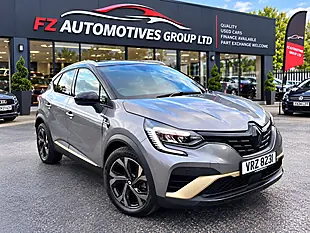 Used 2024 Renault Captur Engineered Grey - Interior and Exterior details 4