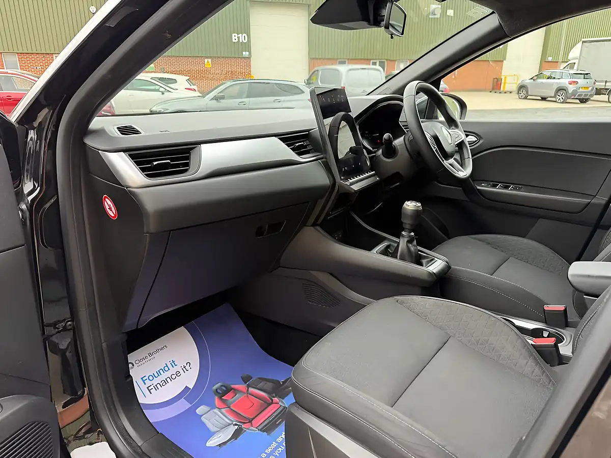 Used 2024 Renault Captur Evolution Black - Interior and Exterior details 17