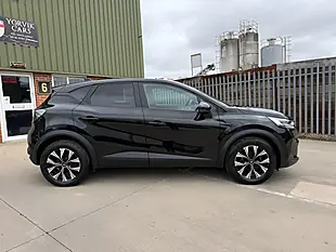 Used 2024 Renault Captur Evolution Black - Interior and Exterior details 7