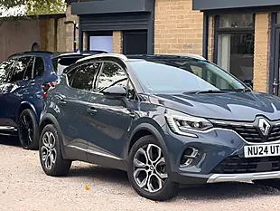 Used 2024 Renault Captur Techno Blue - Interior and Exterior details 11
