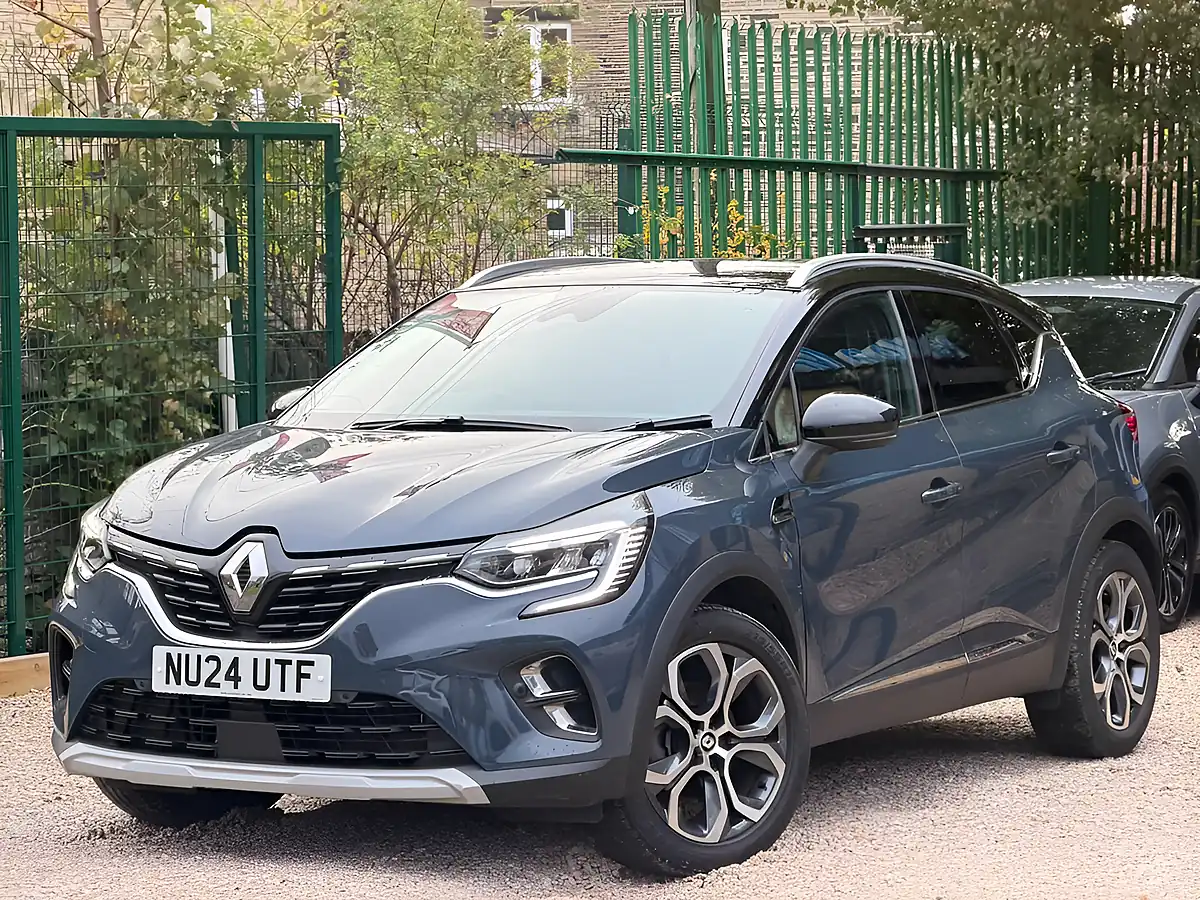 Used 2024 Renault Captur Techno Blue - Interior and Exterior details 2