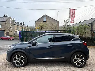 Used 2024 Renault Captur Techno Blue - Interior and Exterior details 4