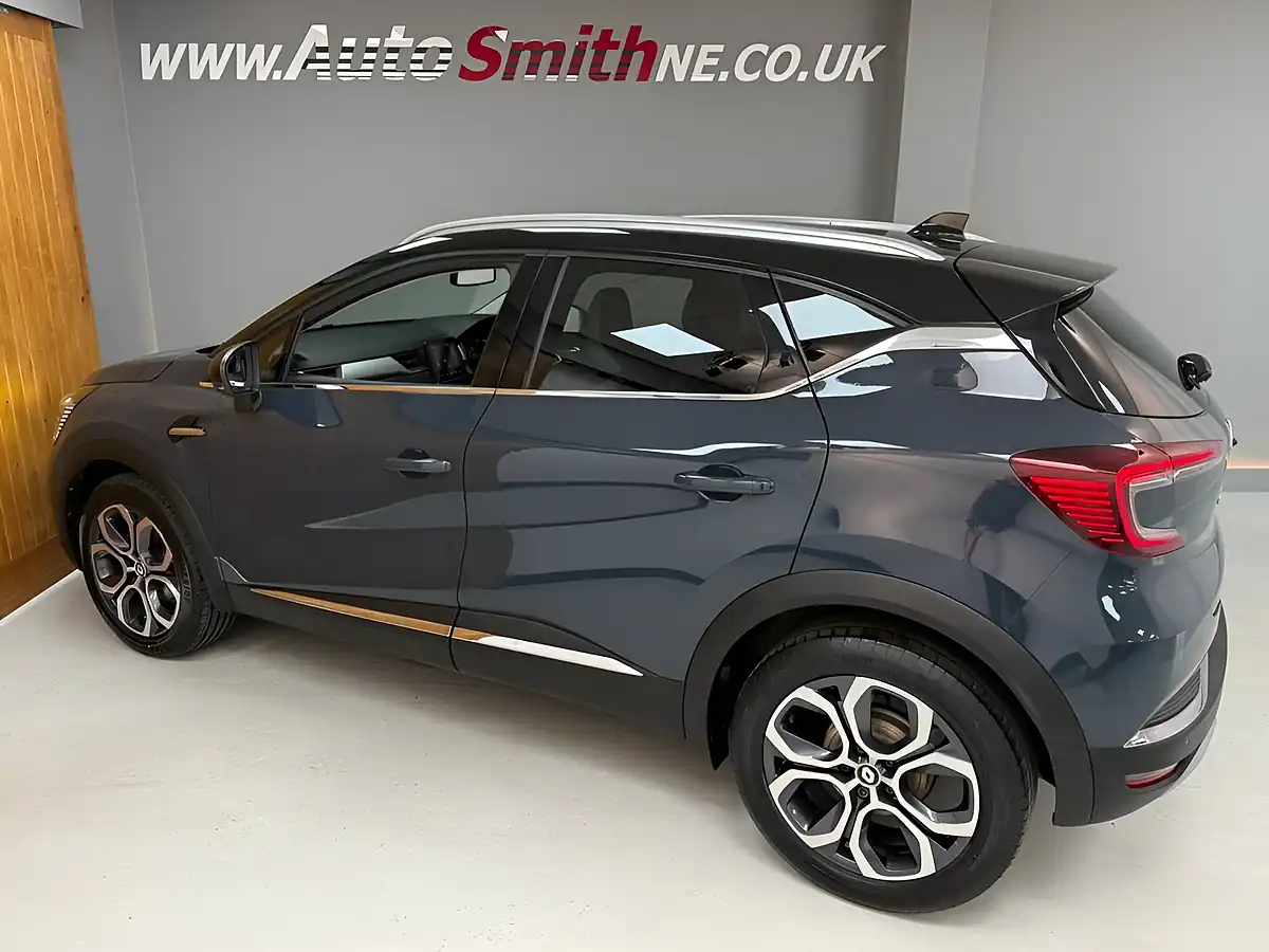 Used 2024 Renault Captur Techno Grey/Black - Interior and Exterior details 12