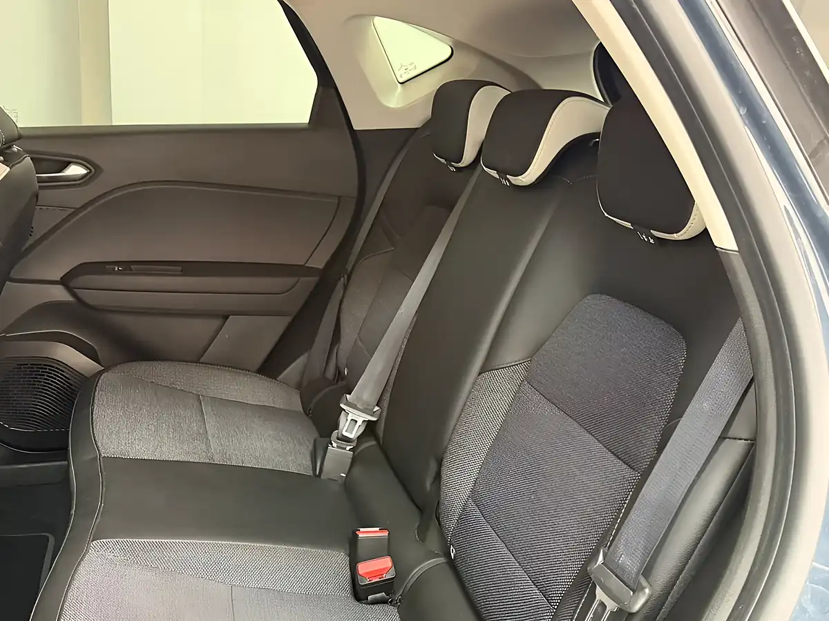 Used 2024 Renault Captur Techno Grey/Black - Interior and Exterior details 16