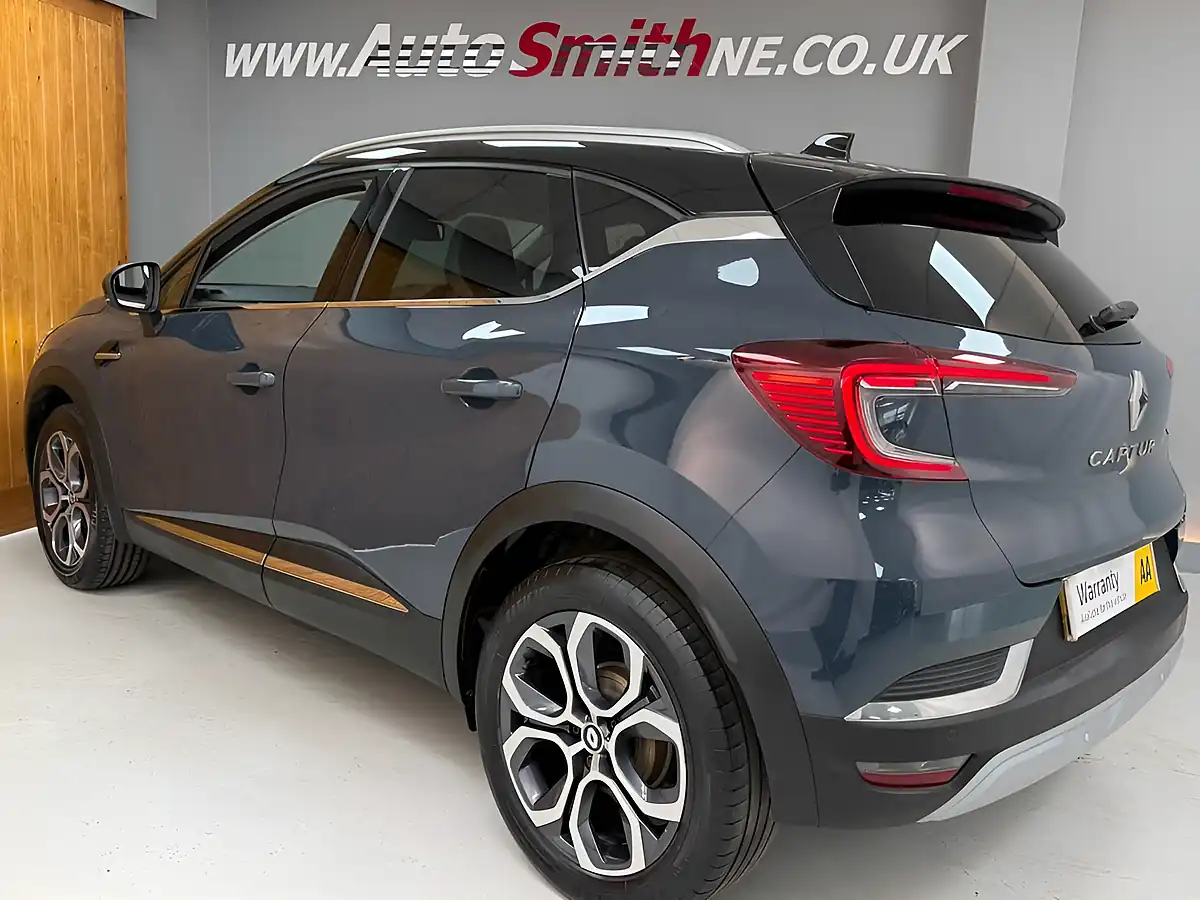 Used 2024 Renault Captur Techno Grey/Black - Interior and Exterior details 3
