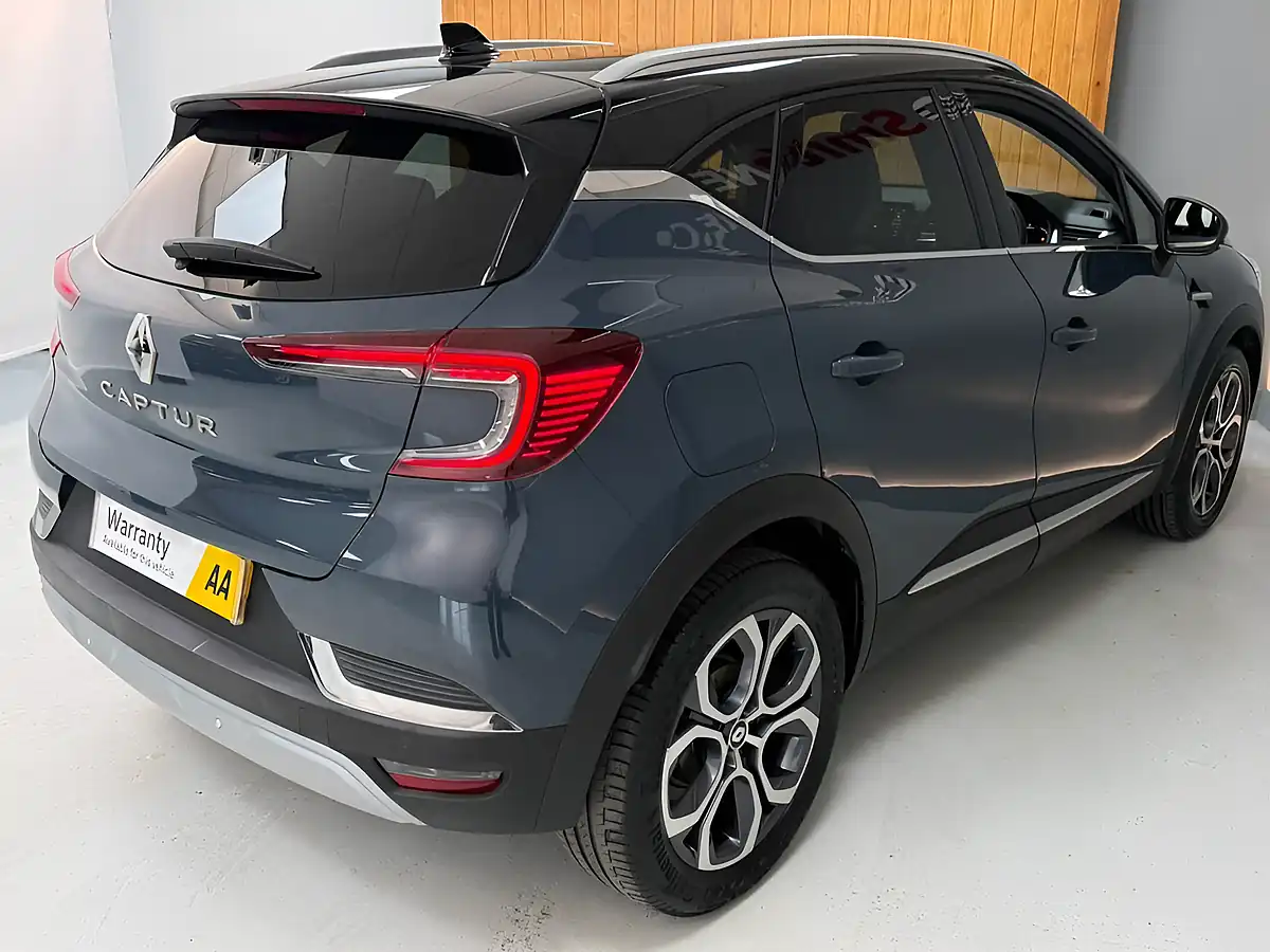 Used 2024 Renault Captur Techno Grey/Black - Interior and Exterior details 6