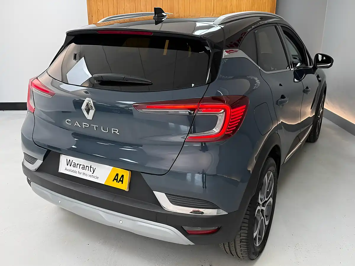 Used 2024 Renault Captur Techno Grey/Black - Interior and Exterior details 7