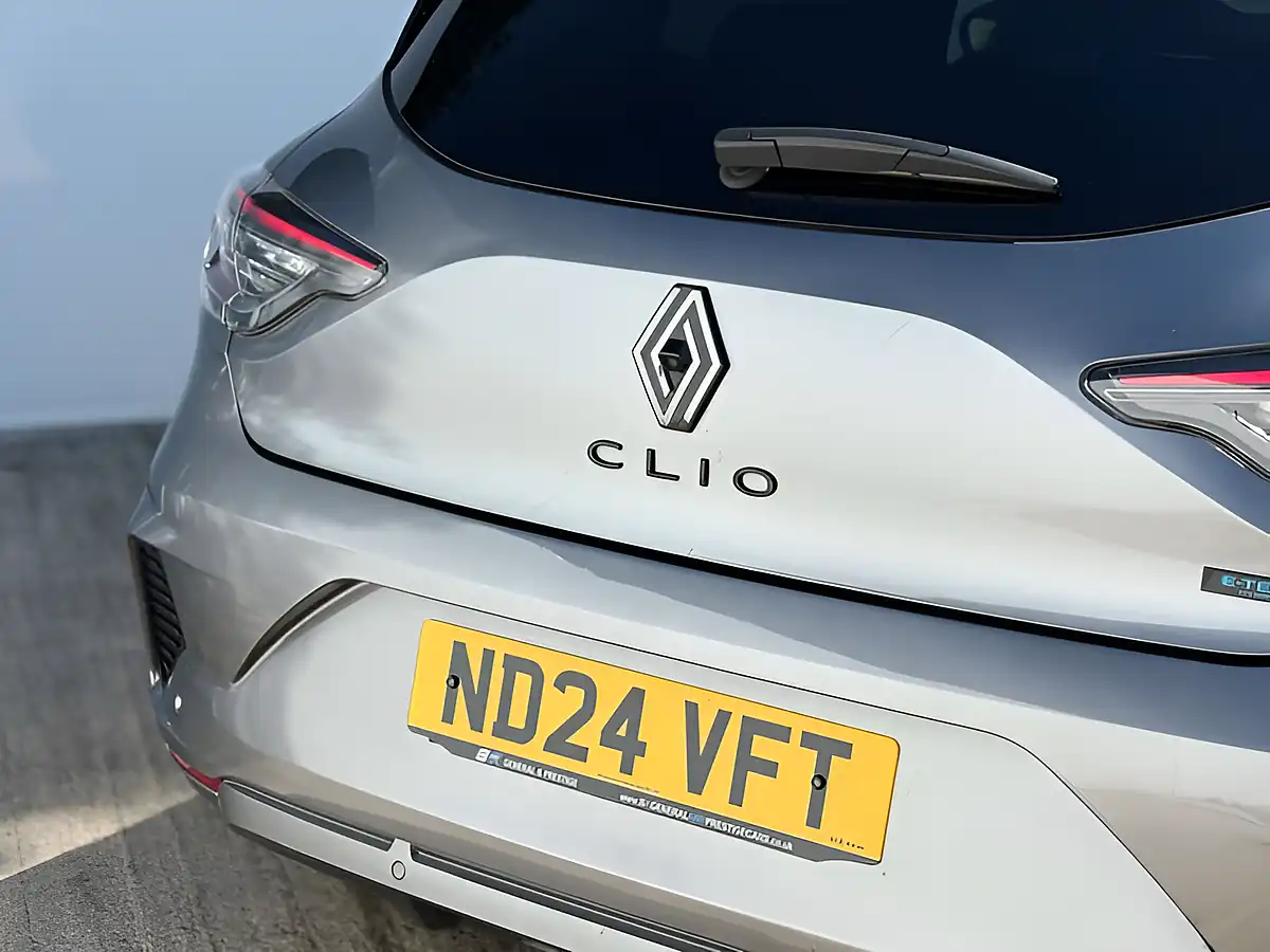 Used 2024 Renault Clio Espirit Alpine Shadow Grey - Interior and Exterior details 13