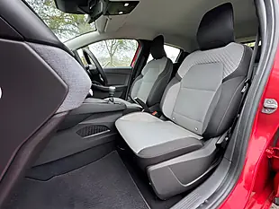 Used 2024 Renault Clio Evolution Bright Red - Interior and Exterior details 6
