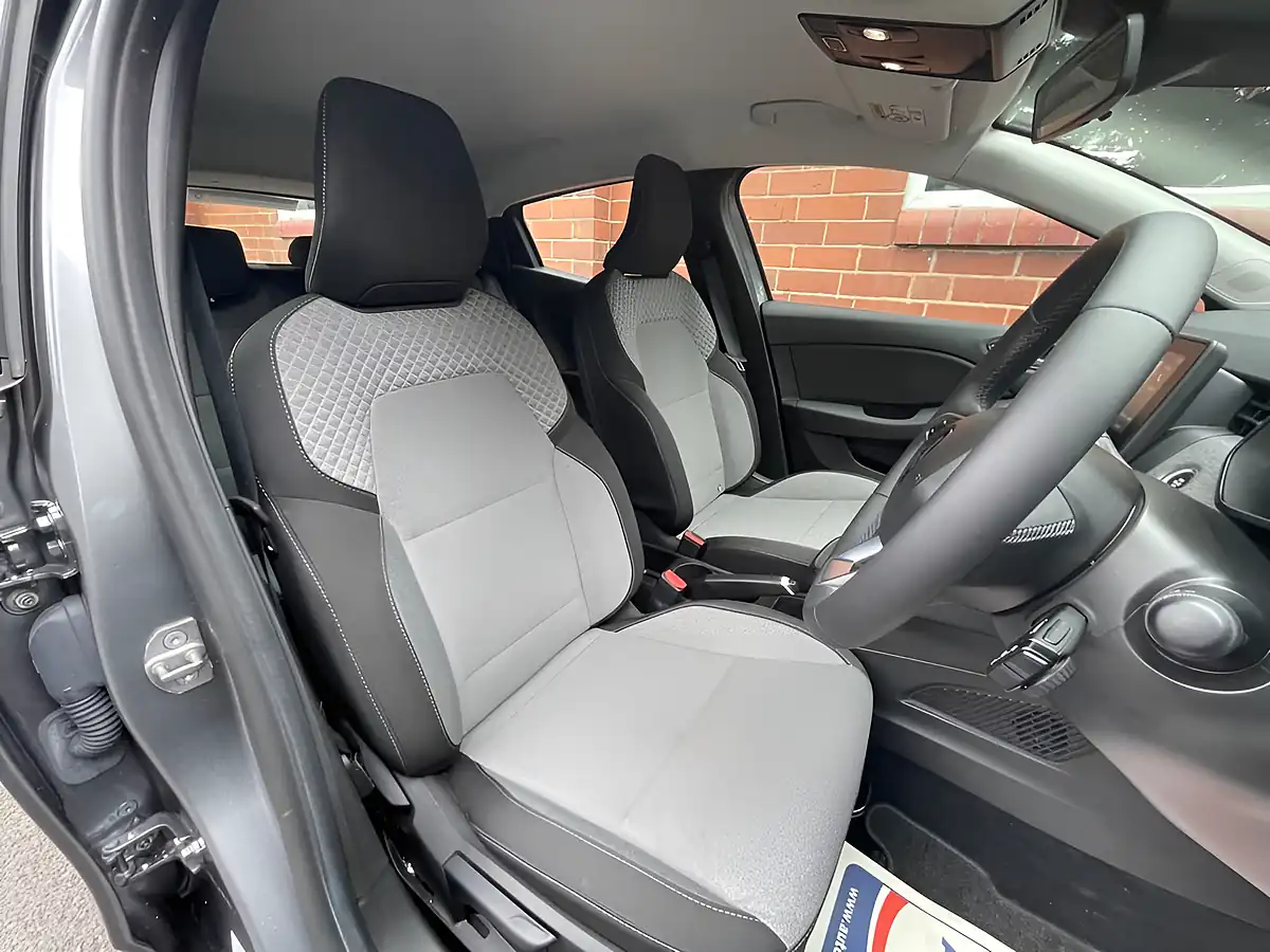 Used 2024 Renault Clio Evolution Grey - Interior and Exterior details 4