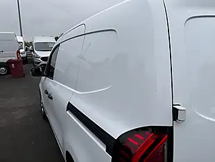Used 2024 Renault Kangoo Advance White - Interior and Exterior details 18